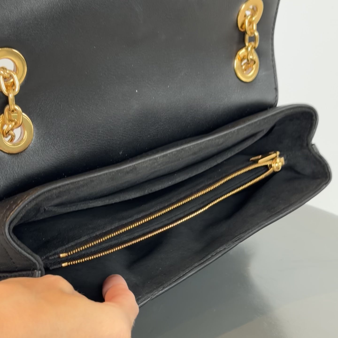 Louis Vuitton New Wave MM - Queen May