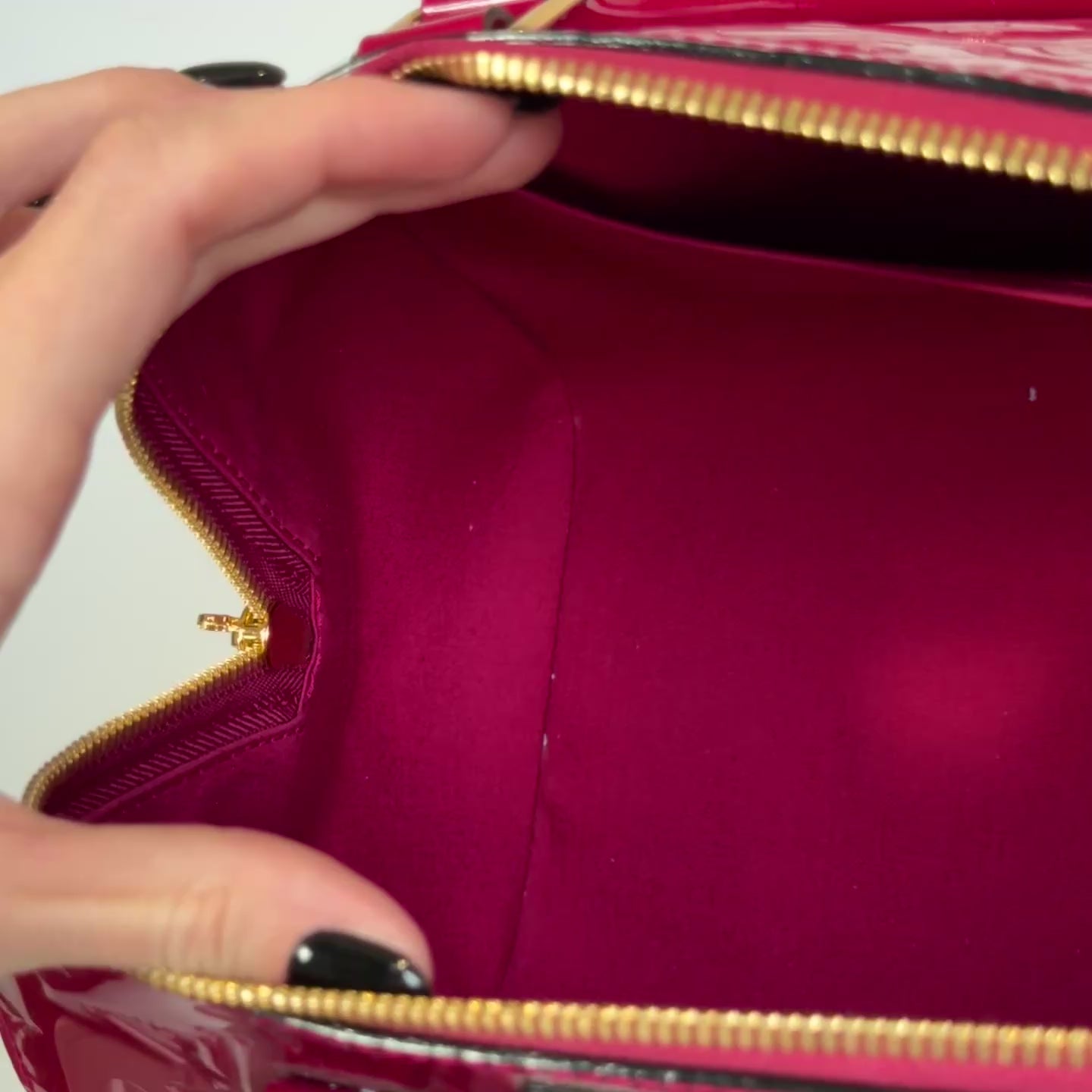Louis Vuitton Vernis Montana - Queen May