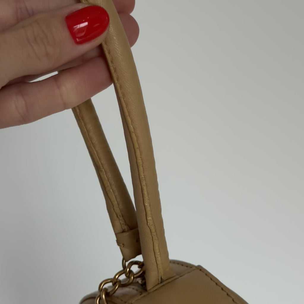 Rare Vintage Chanel CC Logo Circle Tan Leather Wristlet Clutch Bag - Queen May