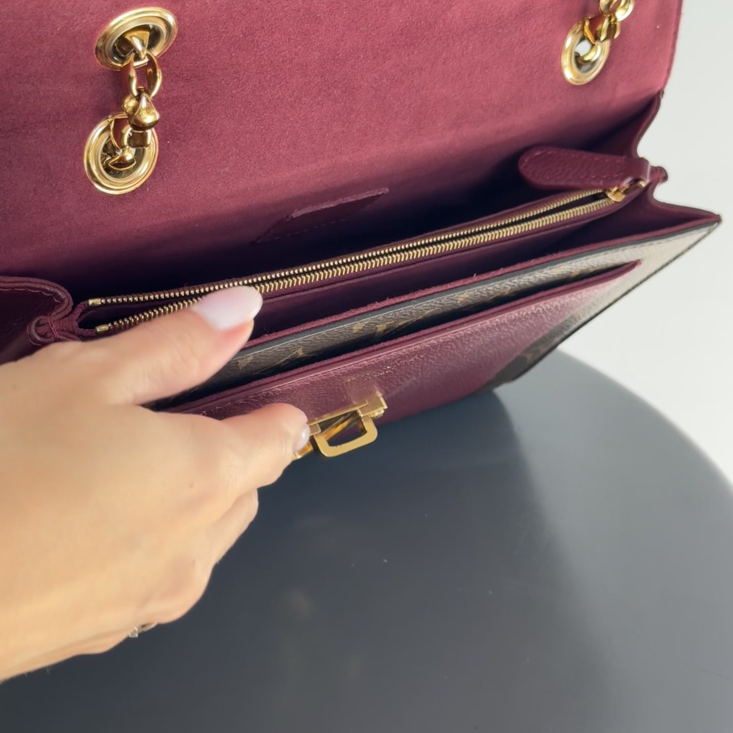 Louis Vuitton Victoire In Raisin - Queen May