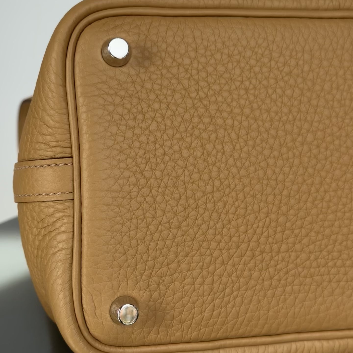 Hermes 2025 Clemence Picotin Lock 18 - Queen May