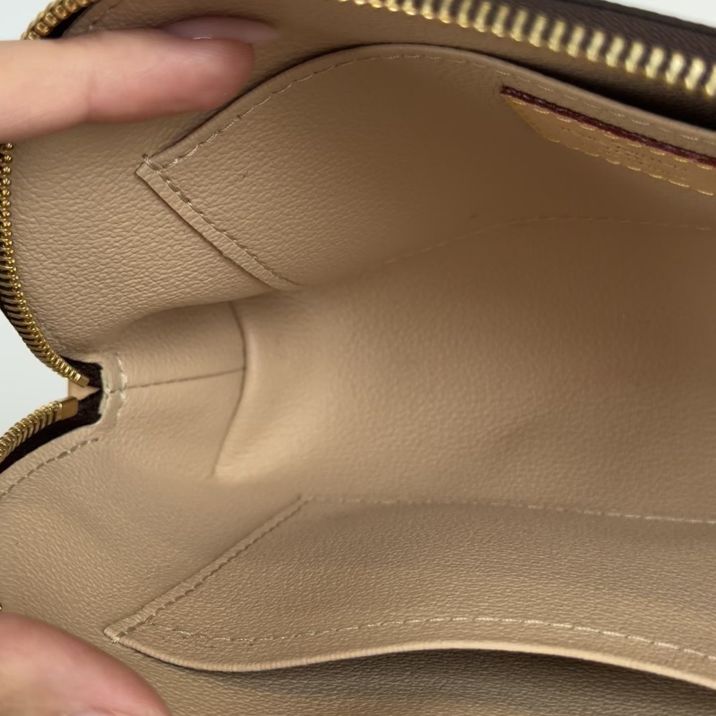 Louis Vuitton Nice Cosmetic Pouch BB - Queen May