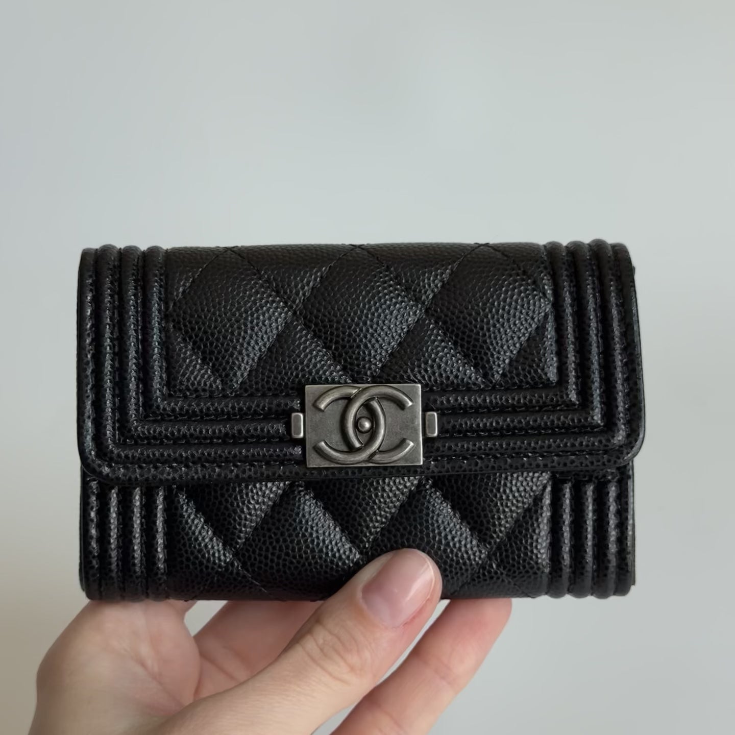Chanel Boy Flap Card Holder Black - Queen May
