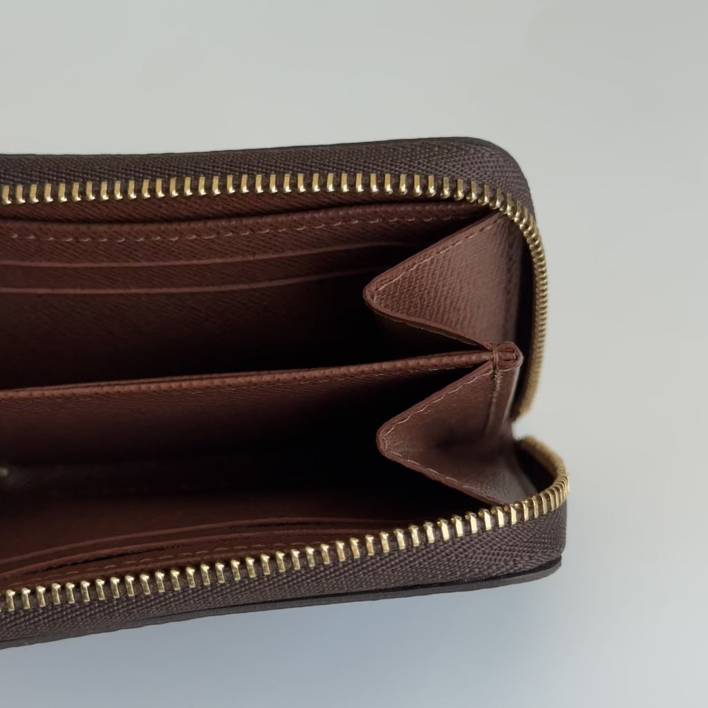 Louis Vuitton Monogram Zippy Wallet - Queen May
