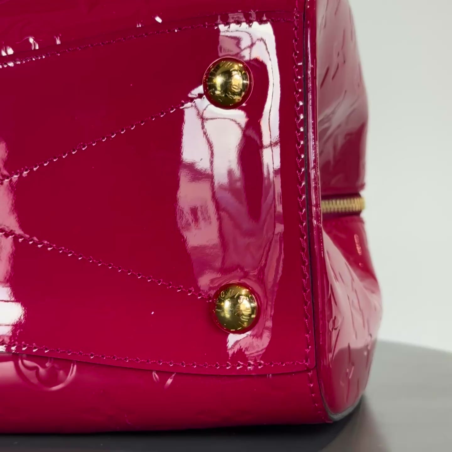 Louis Vuitton Vernis Montana - Queen May