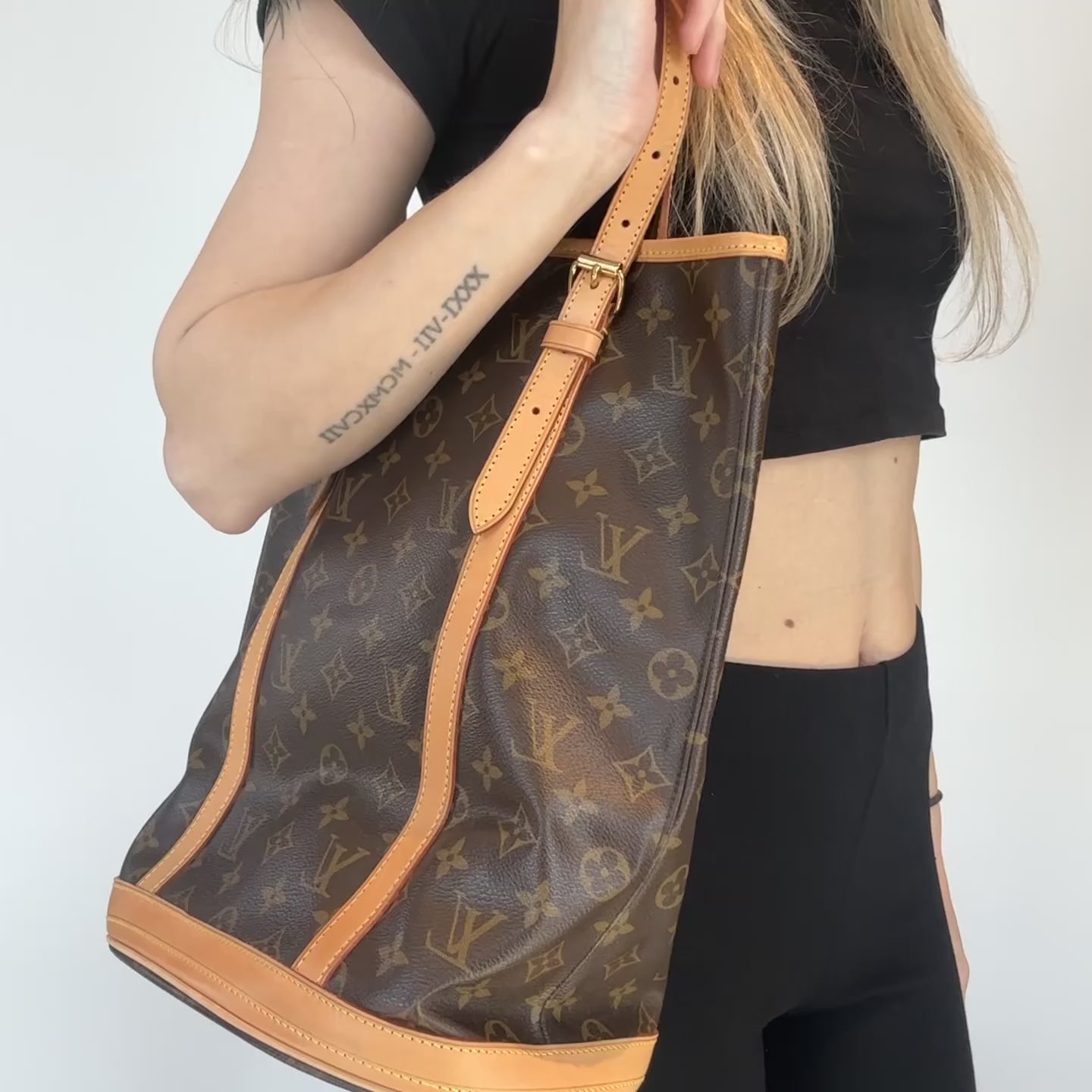 Louis Vuitton Monogram Marais Bucket Bag GM - Queen May