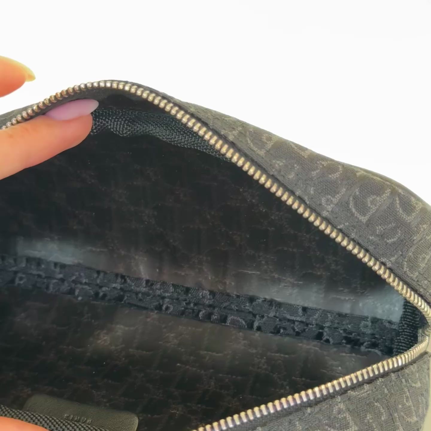 Christian Dior Trotter Pouch Black - Queen May