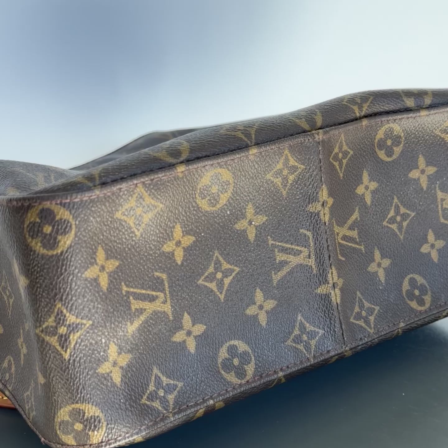 Louis Vuitton Monogram Looping GM - Queen May