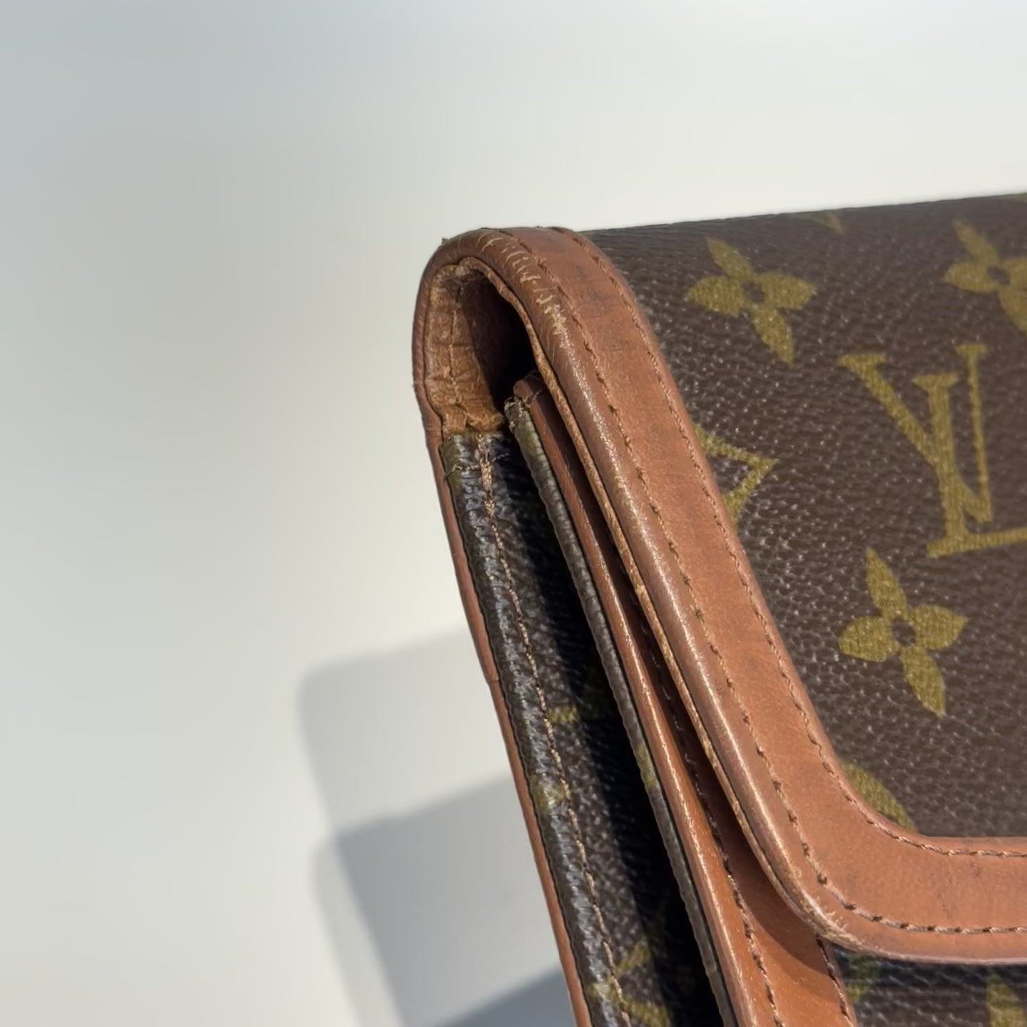 Vintage Louis Vuitton Monogram Dame Pochette - Queen May