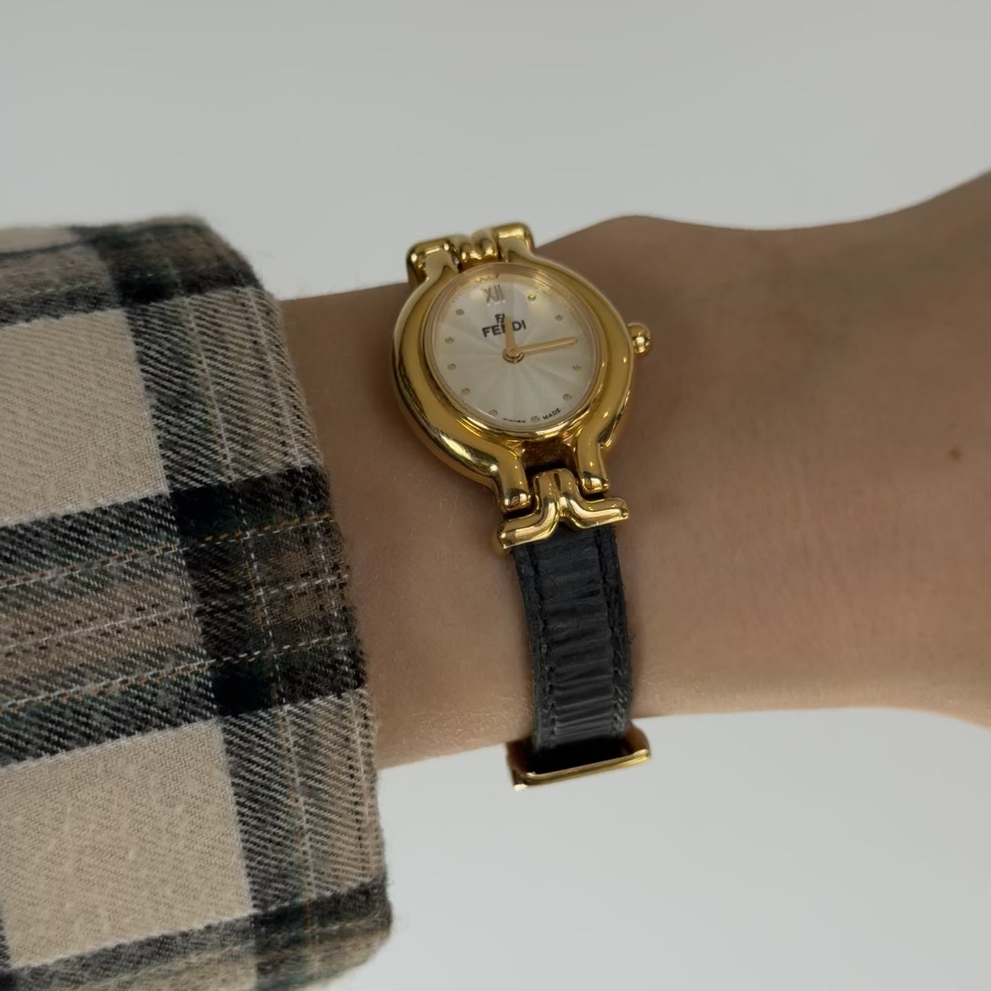Fendi 640L Chameleon Watch With Interchangeable Straps - Queen May