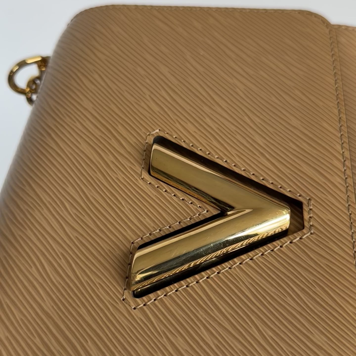 Louis Vuitton Epi Leather Twist MM Camel - Queen May