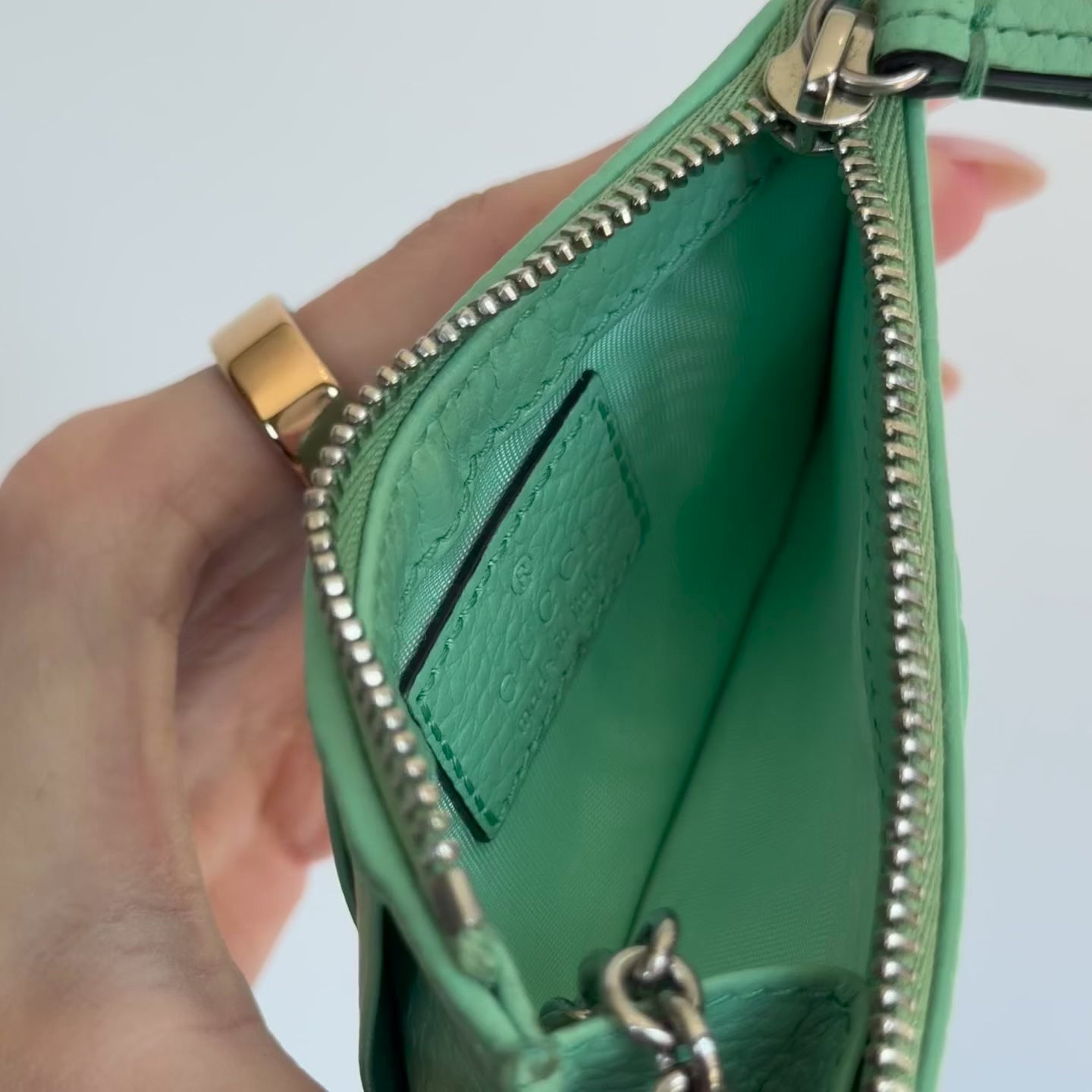 Gucci GG Marmont Leather Key Pouch Green - Queen May