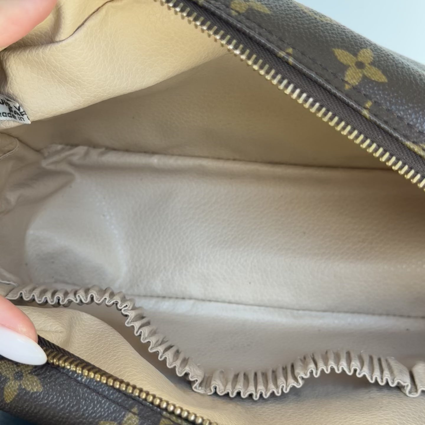 Louis Vuitton Monogram Trousse Toilette 28 - Queen May