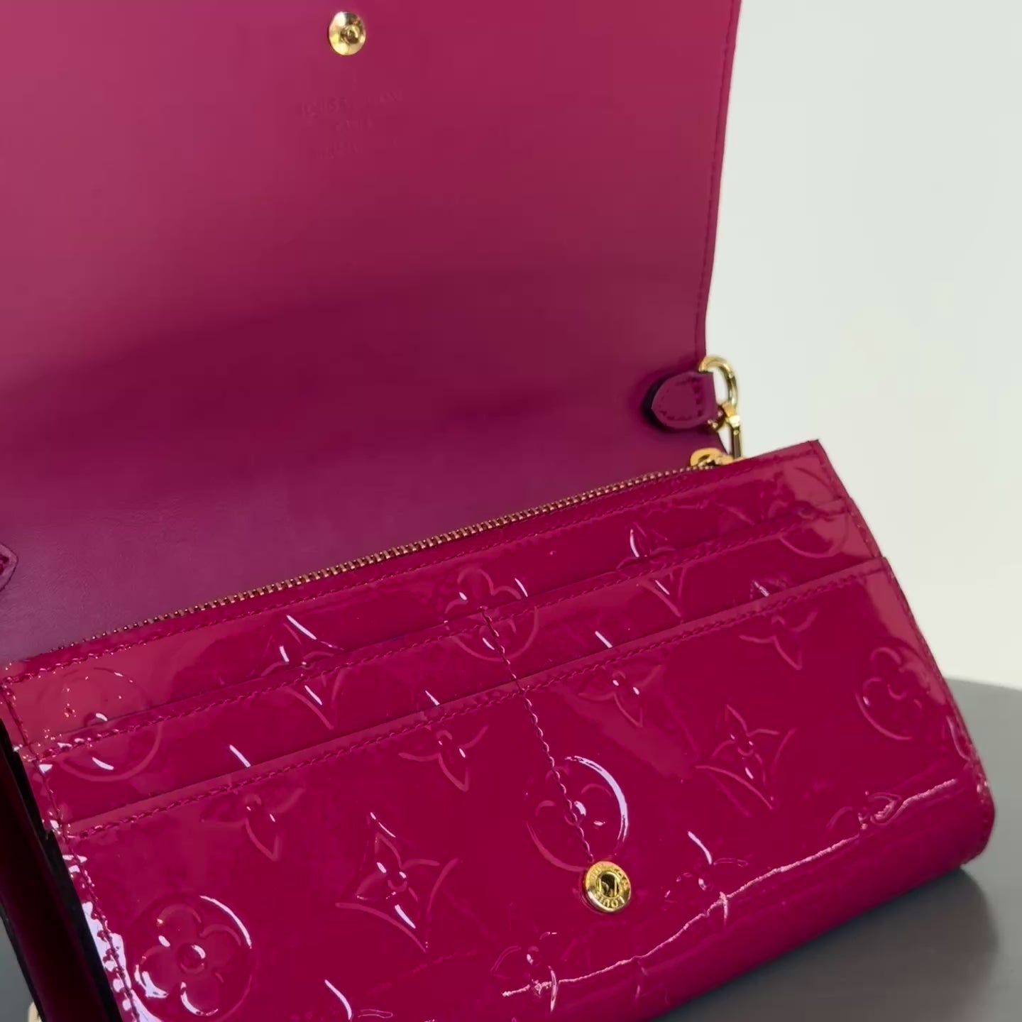 Louis Vuitton Monogram Vernis Portefeuille Sarah Chain Shoulder Bag - Queen May