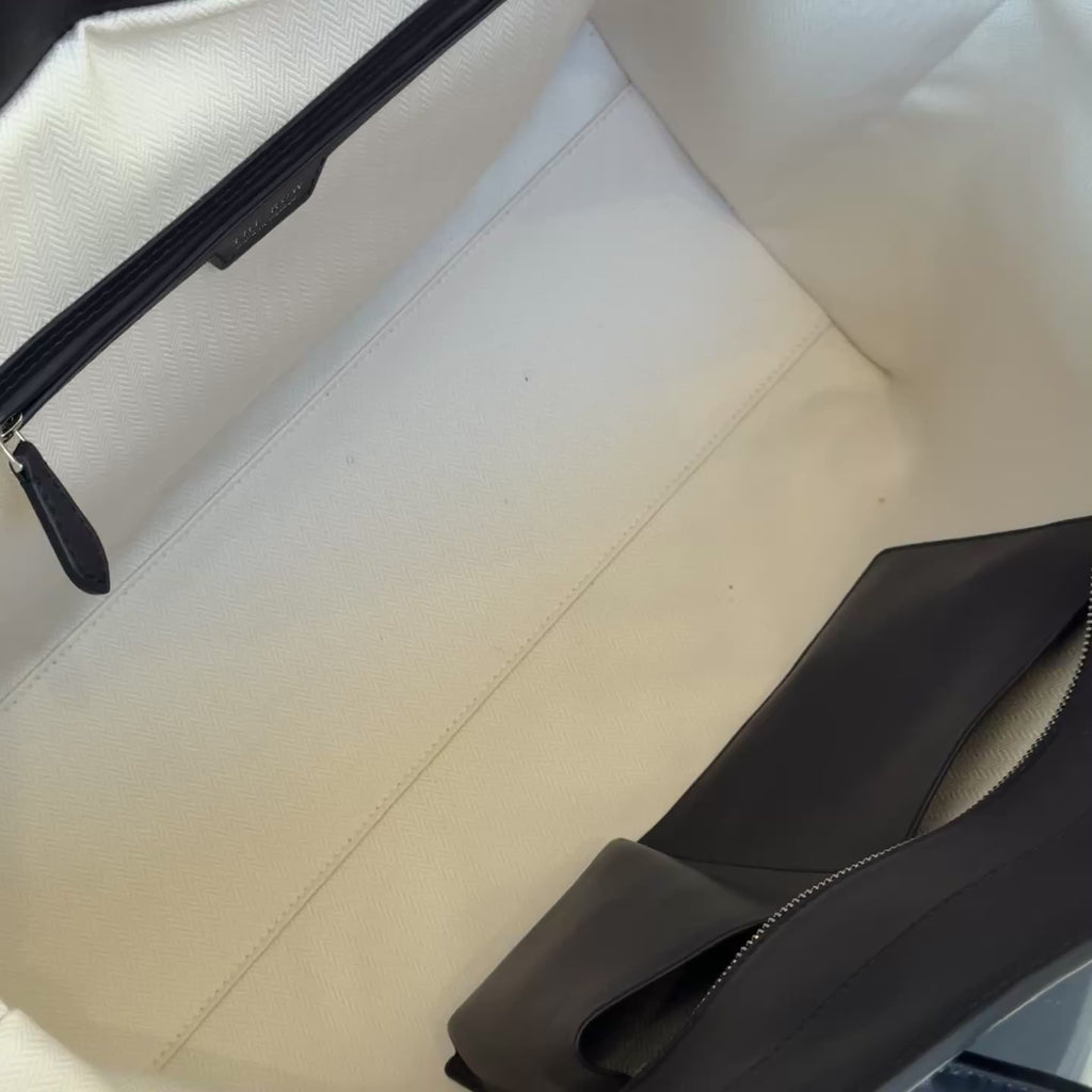 The Row Marlo 17 Tote Bag - Queen May