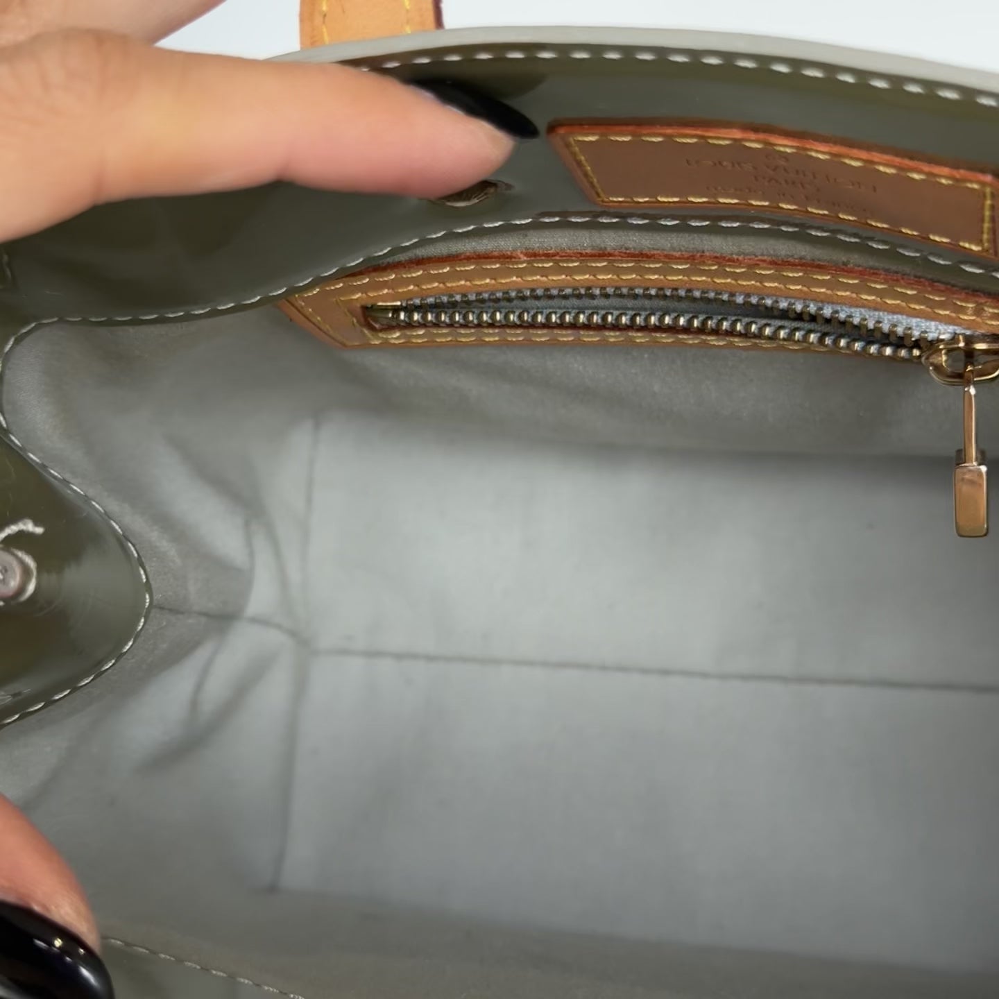 Louis Vuitton Vernis Reade Green - Queen May