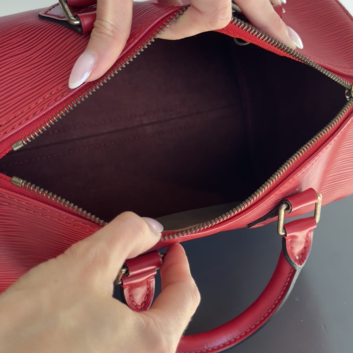 Louis Vuitton Red Epi Speedy 30 - Queen May