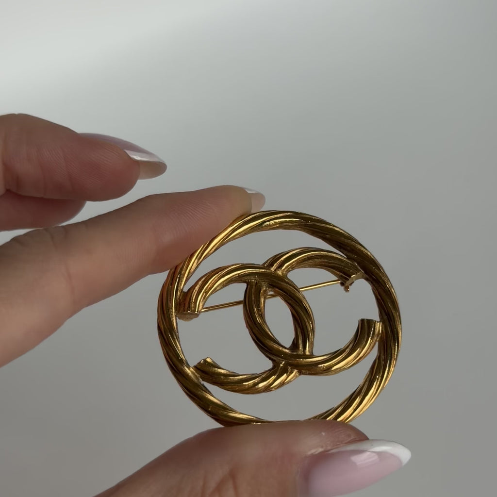 Vintage Chanel CC Rope Brooch Gold Plated - Queen May