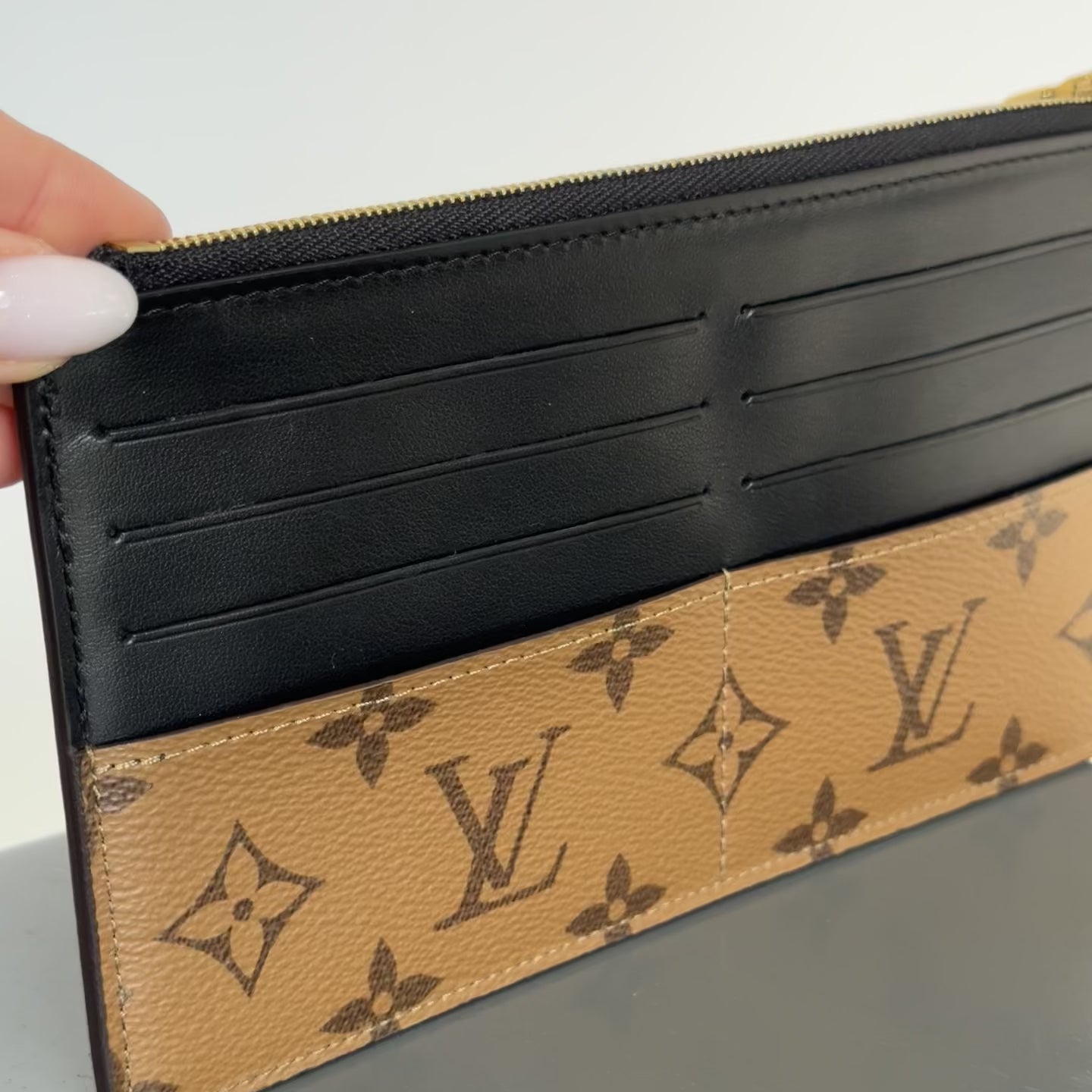 Louis Vuitton Slim Wallet - Queen May