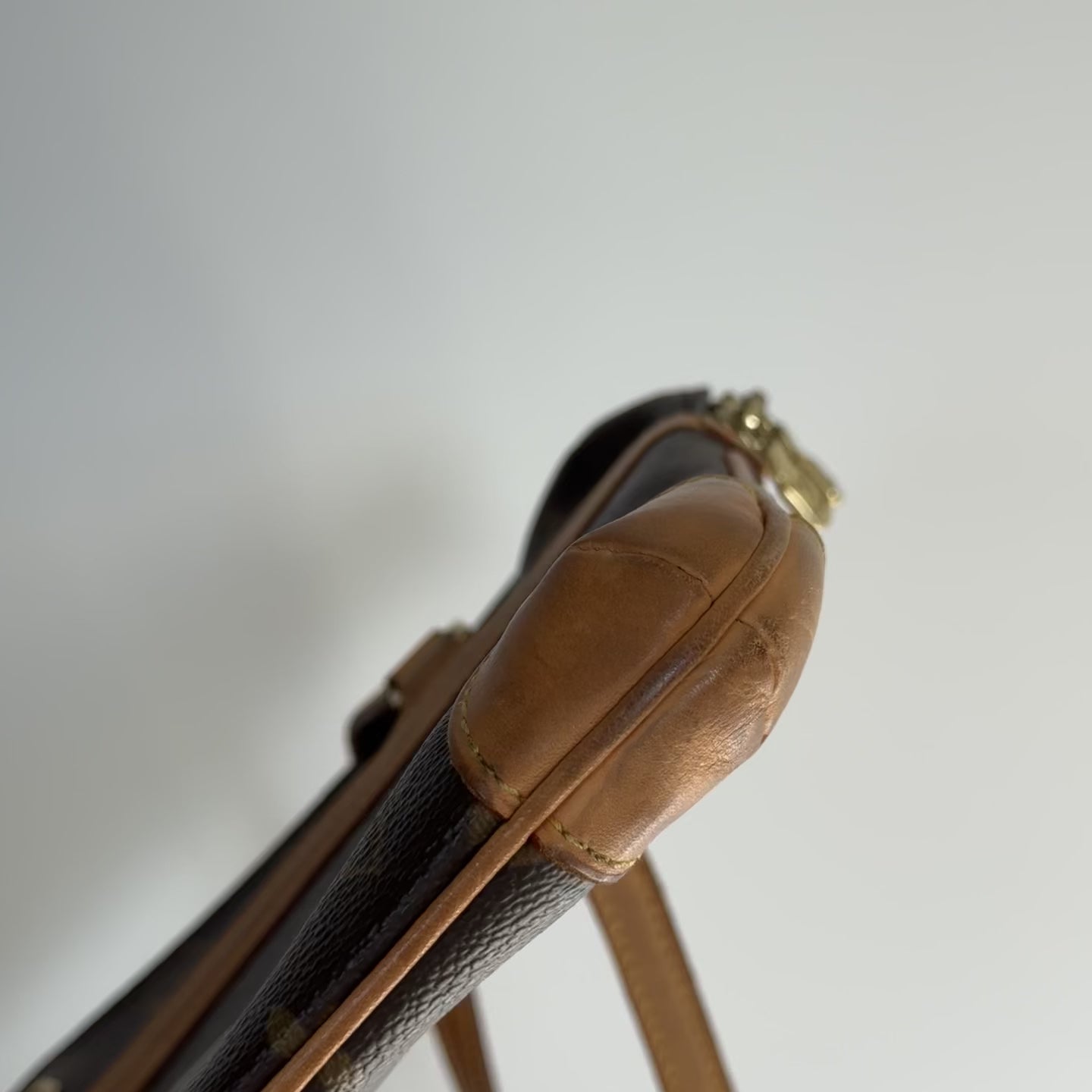 Louis Vuitton Monogram Sac Coussin GM Vintage - Queen May