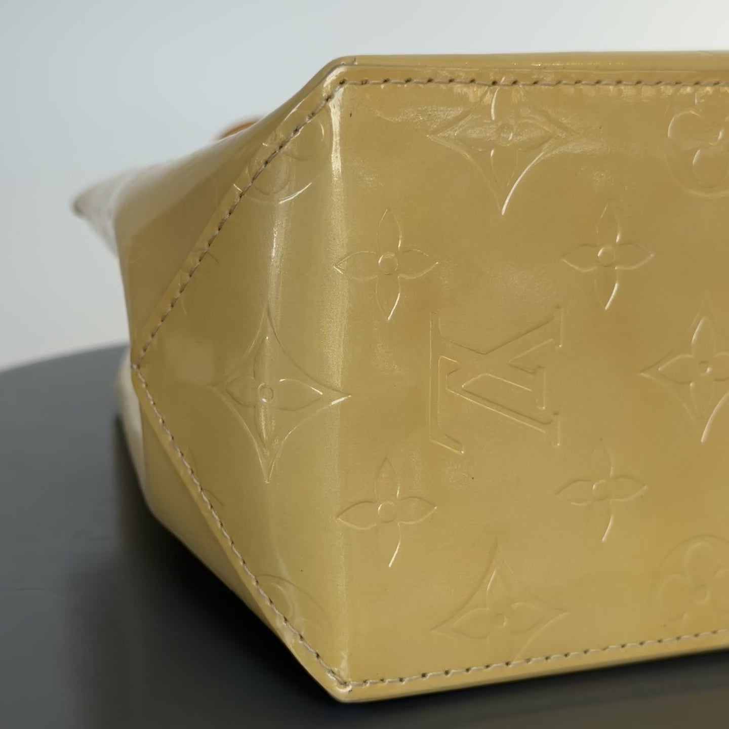 Louis Vuitton Vernis Reade PM Yellow - Queen May