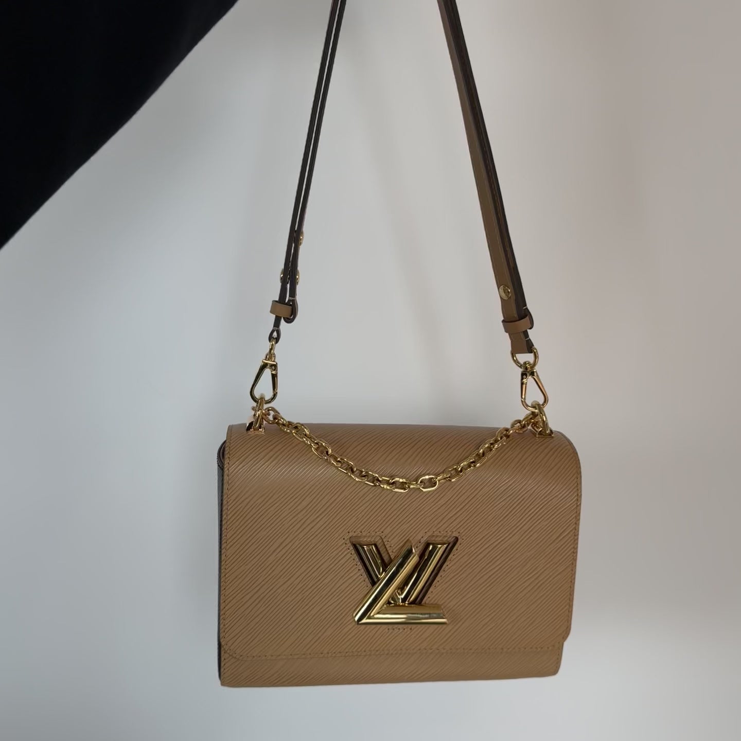 Louis Vuitton Epi Leather Twist MM Camel - Queen May