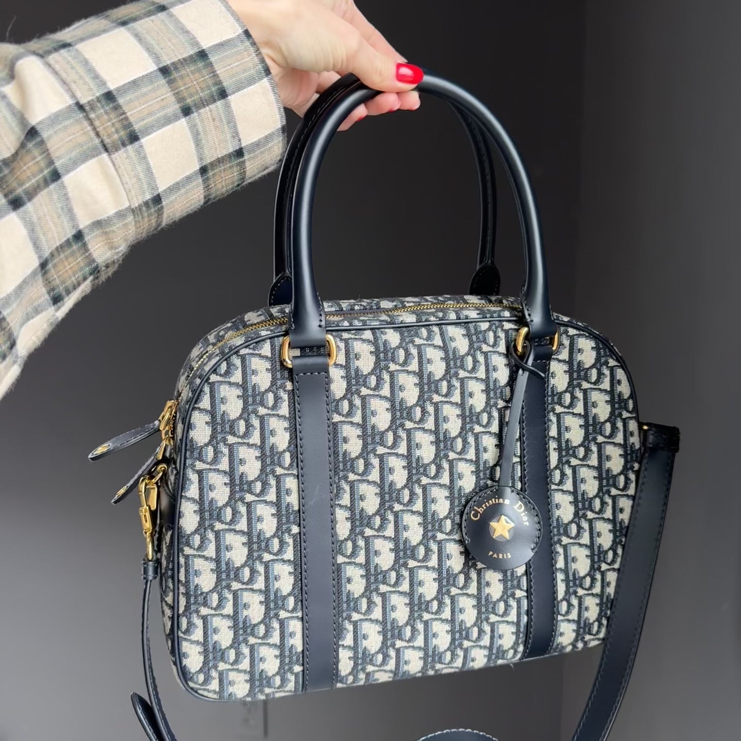 Dior D-Vibe Bowling Bag Oblique Large - Queen May