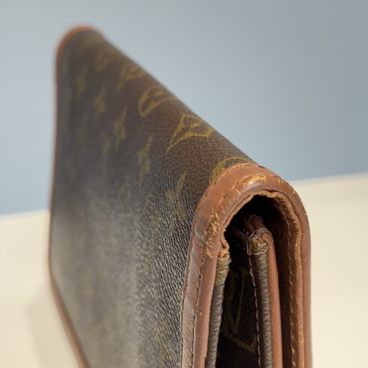 Vintage Louis Vuitton Monogram Dame Pochette - Queen May