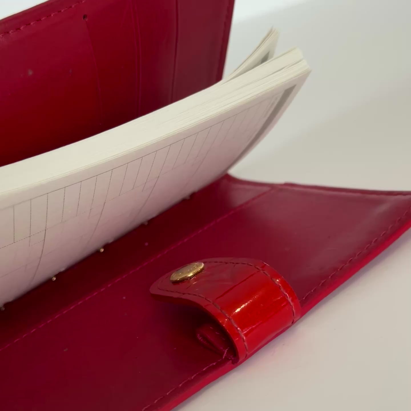 Louis Vuitton Vernis Agenda Red - Queen May