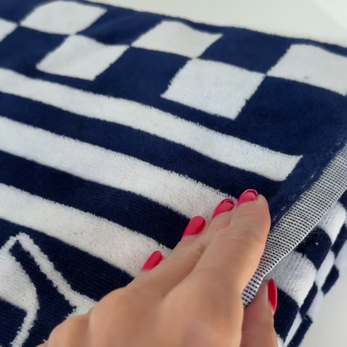 Louis Vuitton LV Graphical Beach Towel - Queen May