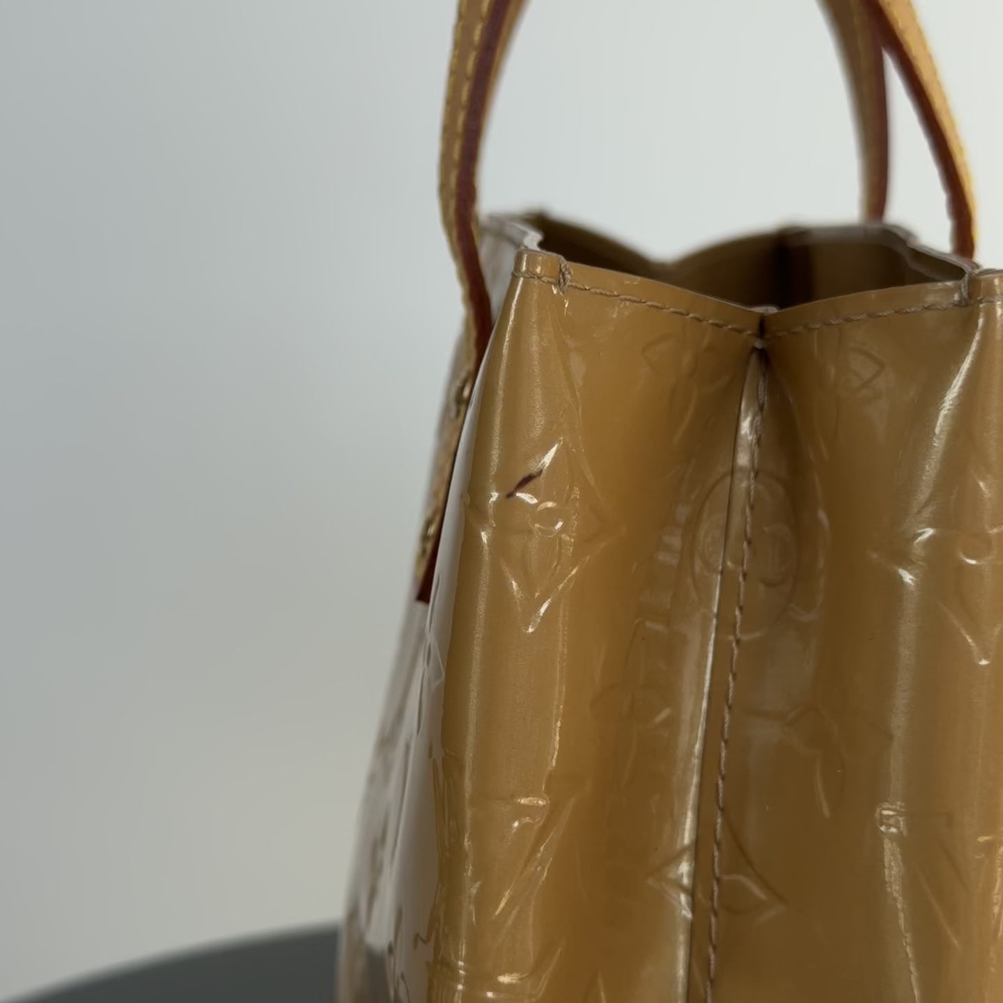 Louis Vuitton Vernis Reade PM Tan - Queen May