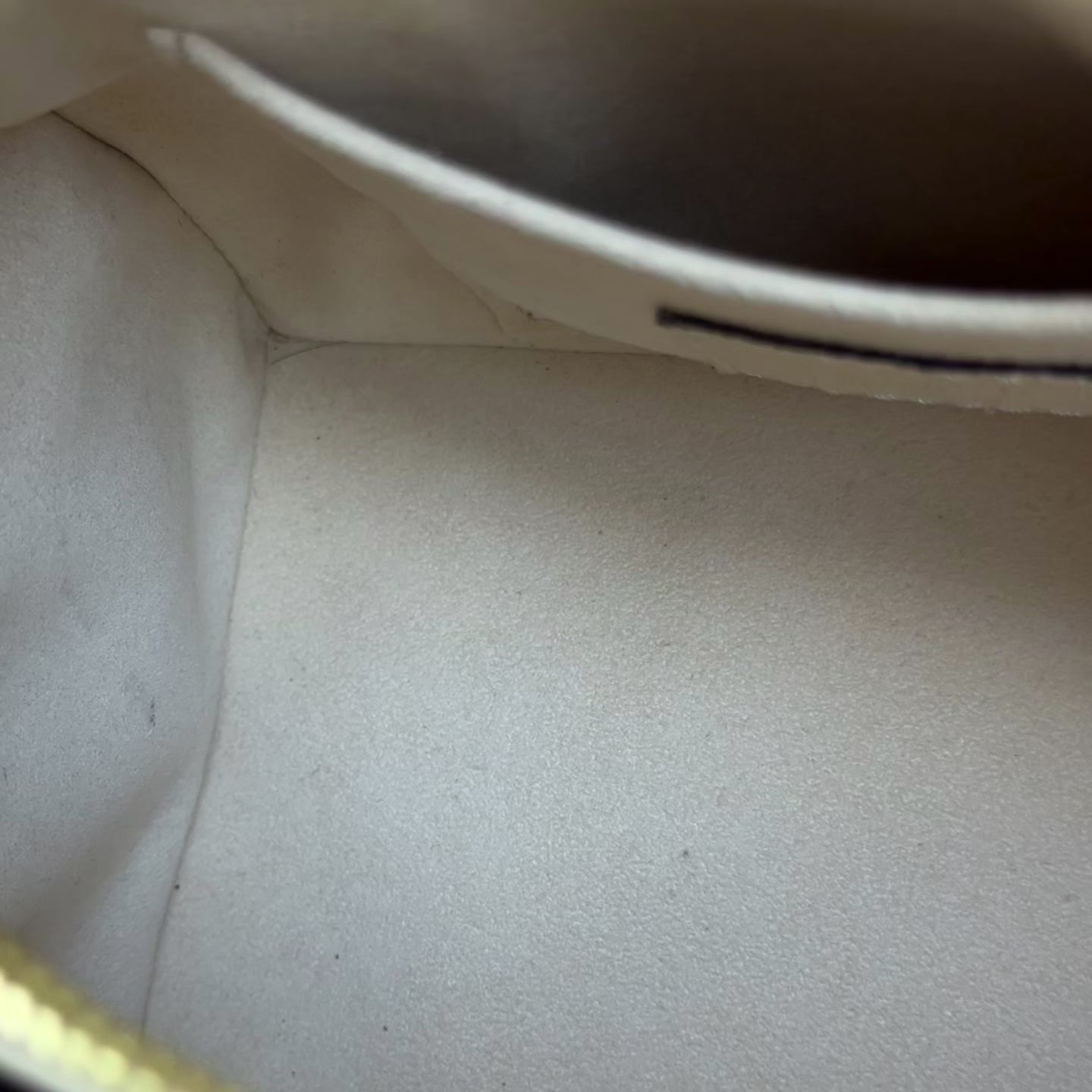Louis Vuitton Empreinte Speedy Bandouliere 20 Creme With Additional Add On Wave Key Charm - Queen May