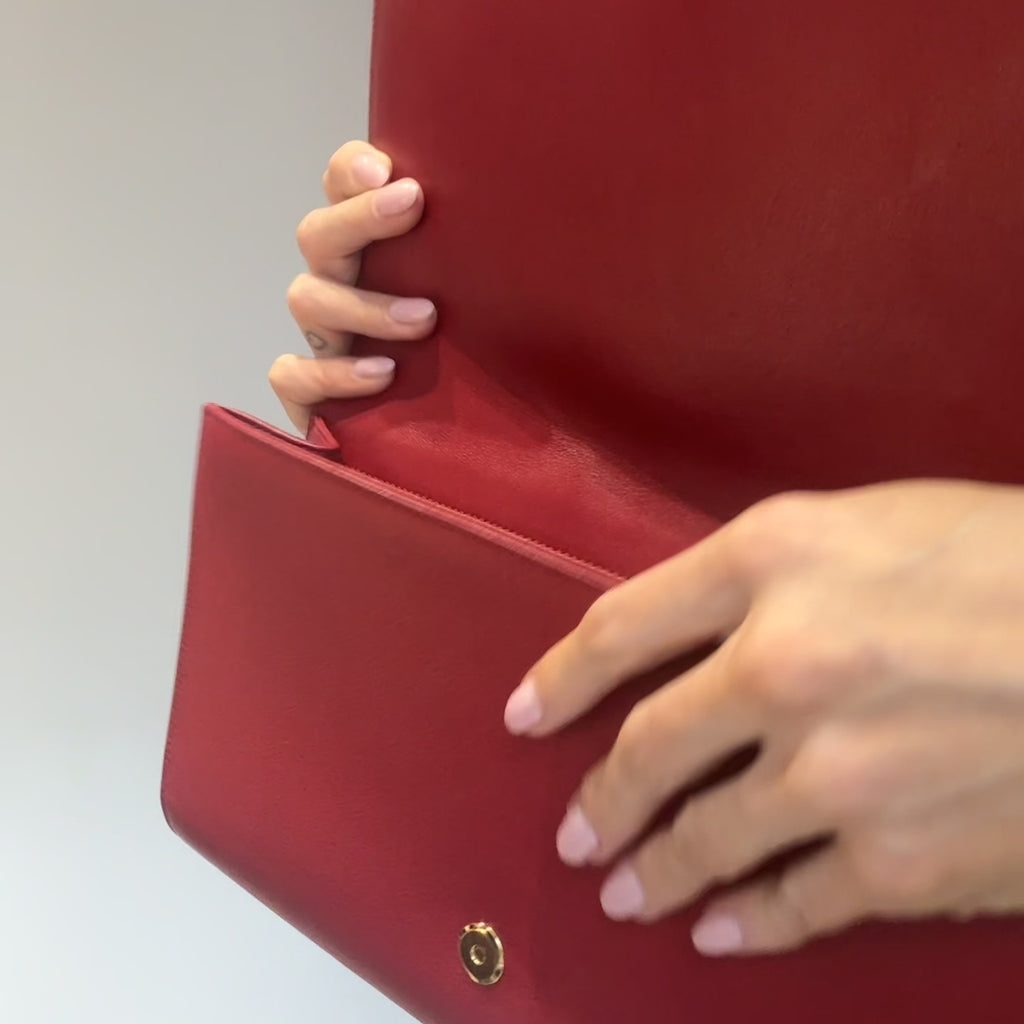 Yves Saint Laurent Belle De Jour Clutch Red - Queen May