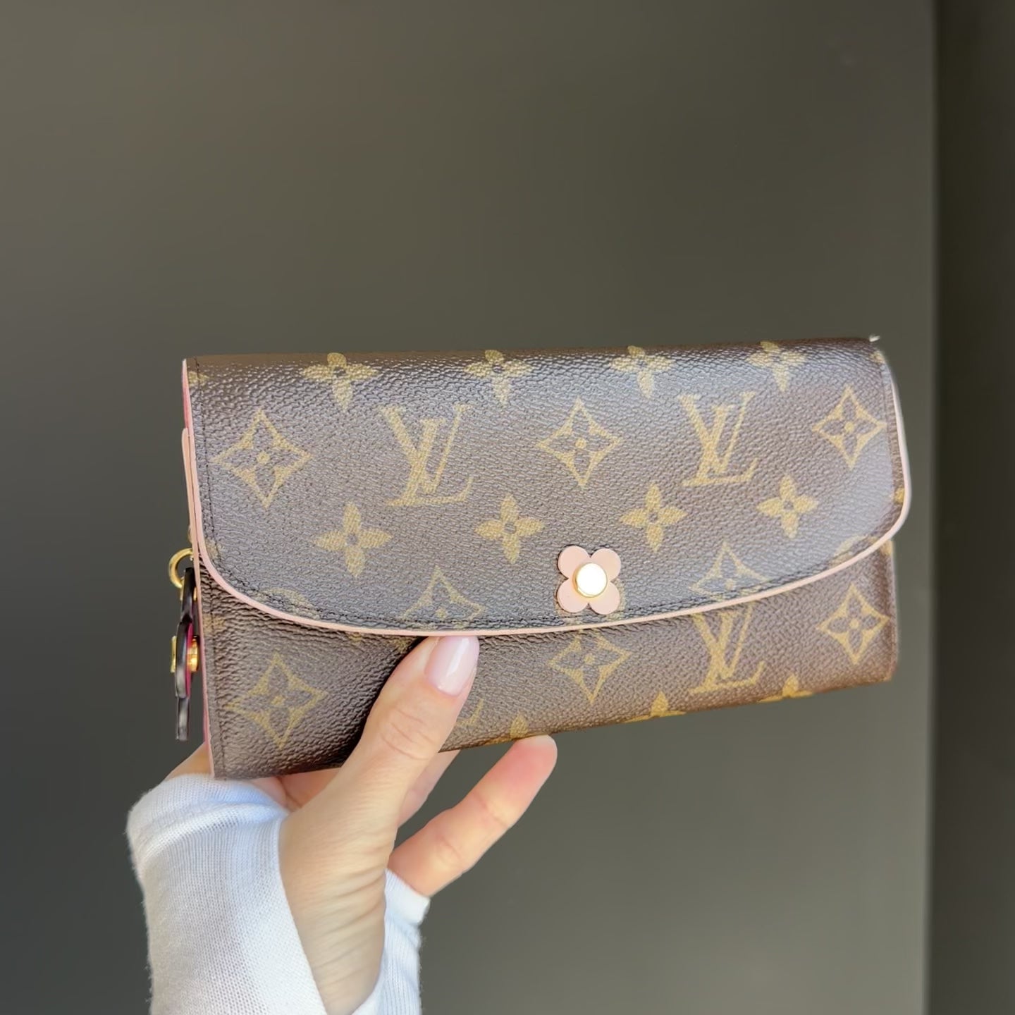 Louis Vuitton Monogram Bloom Flower Emilie Wallet Fuchsia - Queen May