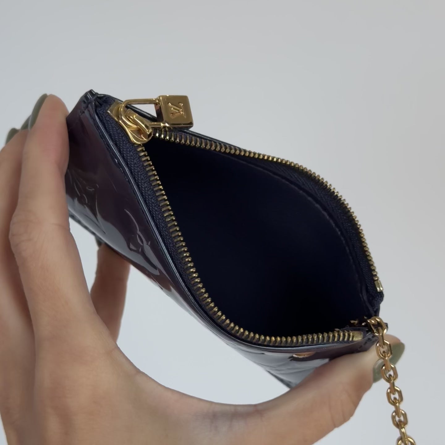 Louis Vuitton Monogram Vernis Key Pouch - Queen May