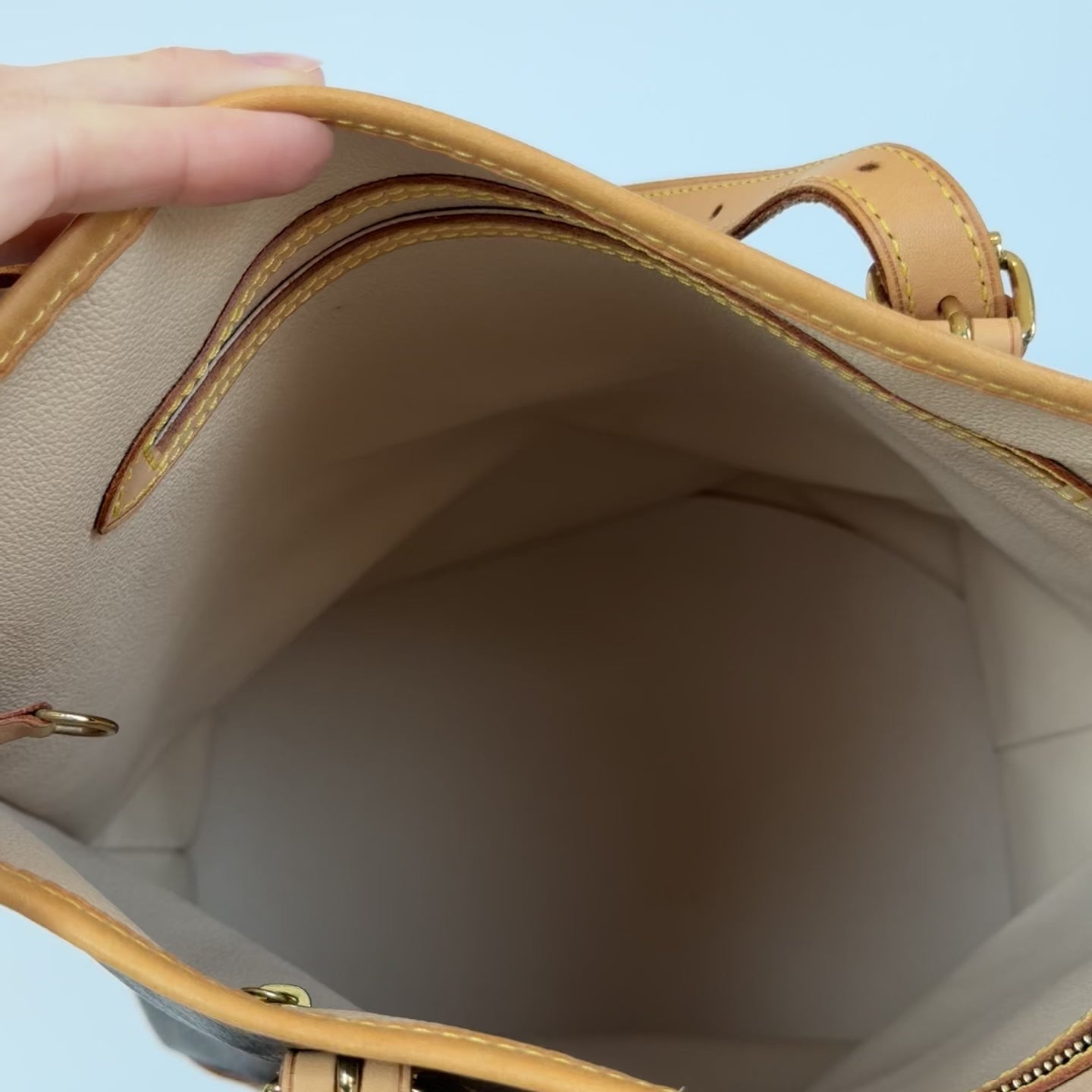 Louis Vuitton Monogram Marais Bucket Bag GM - Queen May