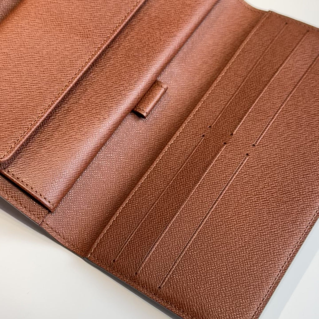 Louis Vuitton Monogram Wallet - Queen May