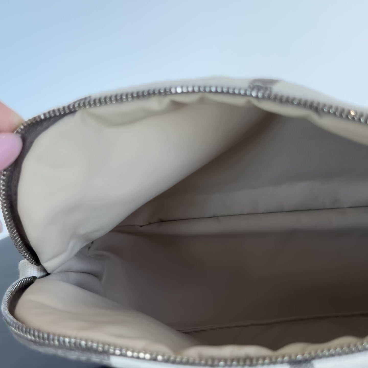 Hermes Bolide Rayures Rocabar Travel Case Etoupe/Azur - Queen May