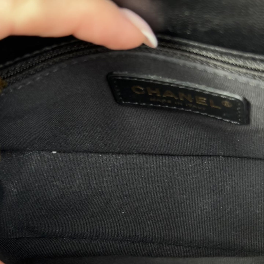 Chanel Mini Logo Top Handle 2023 - Queen May