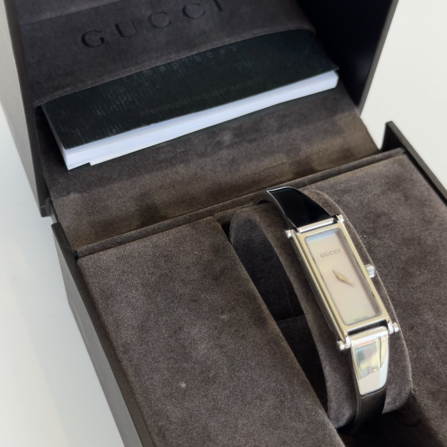 Gucci 1500L Pink Mother of Pearl Dial Horsebit Watch - Queen May