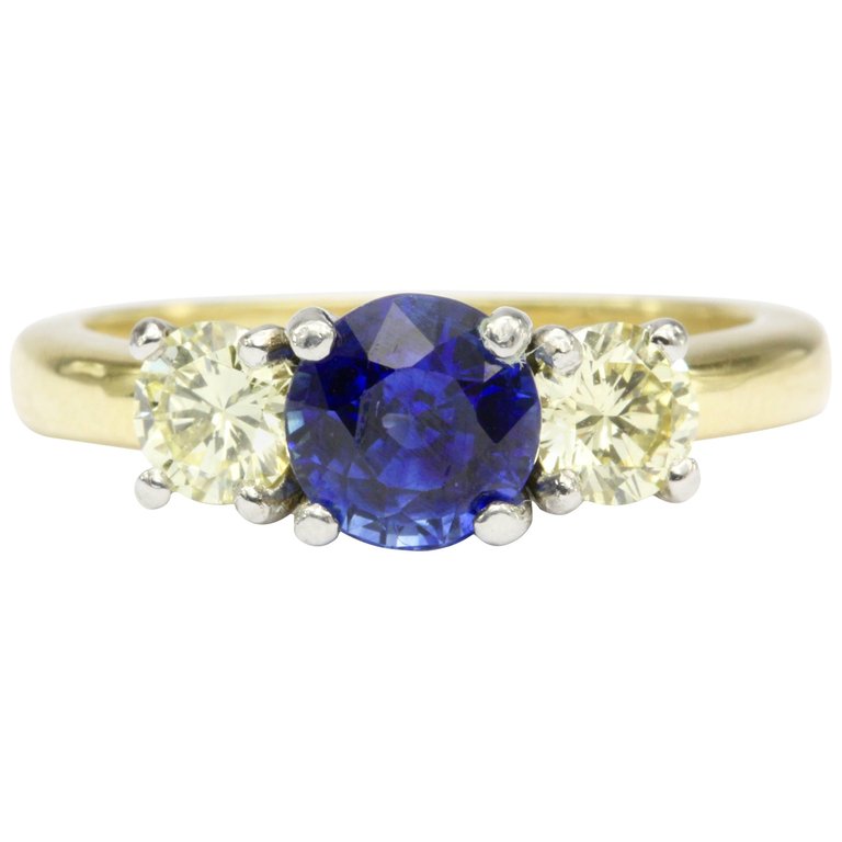 18K Gold 1.52 CT Madagascar Sapphire & Natural Light Fancy Yellow Diamond Ring AGL Certificate - Queen May