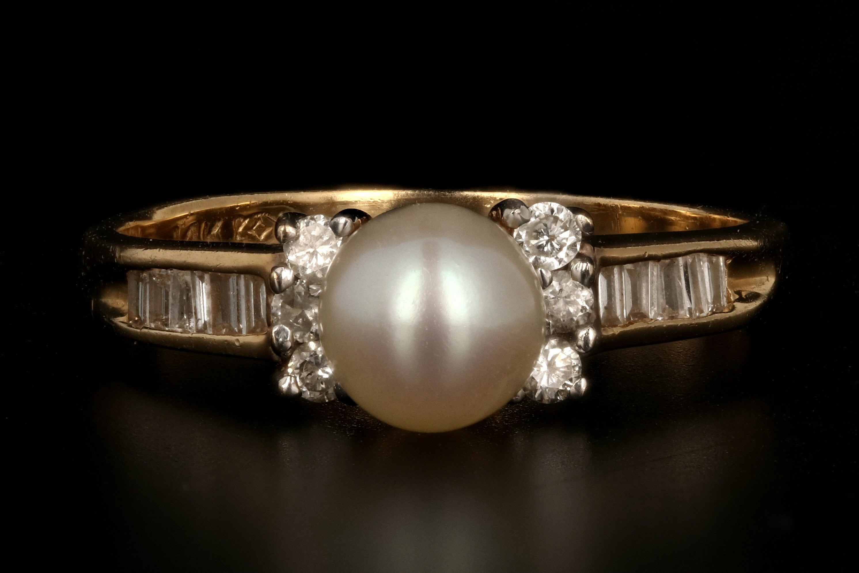 Modern 14K Yellow Gold 6.15mm Pearl And Diamond Ring - Queen May