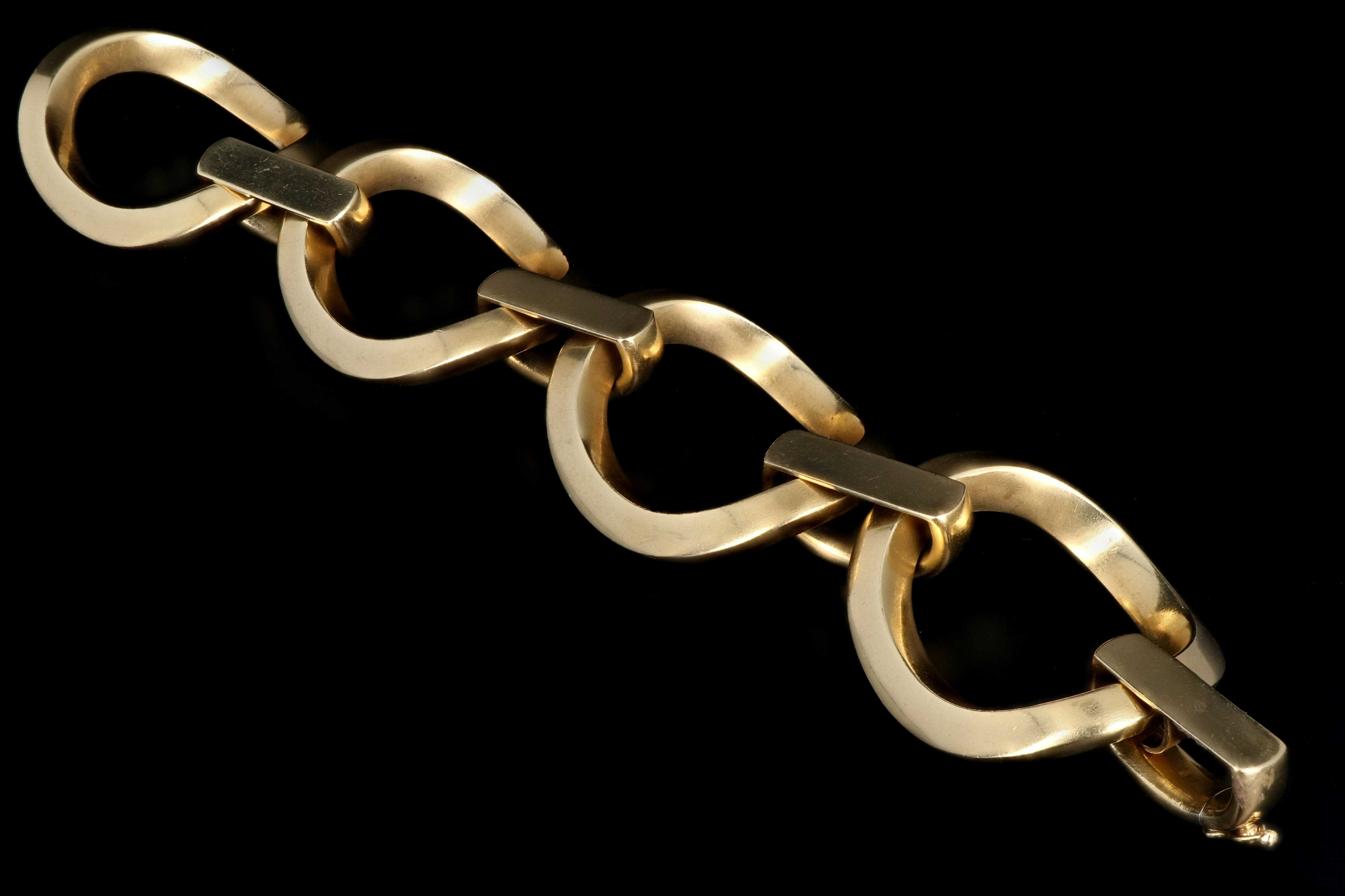 Vintage 14K Yellow Gold Large Oval Link Bracelet - Queen May