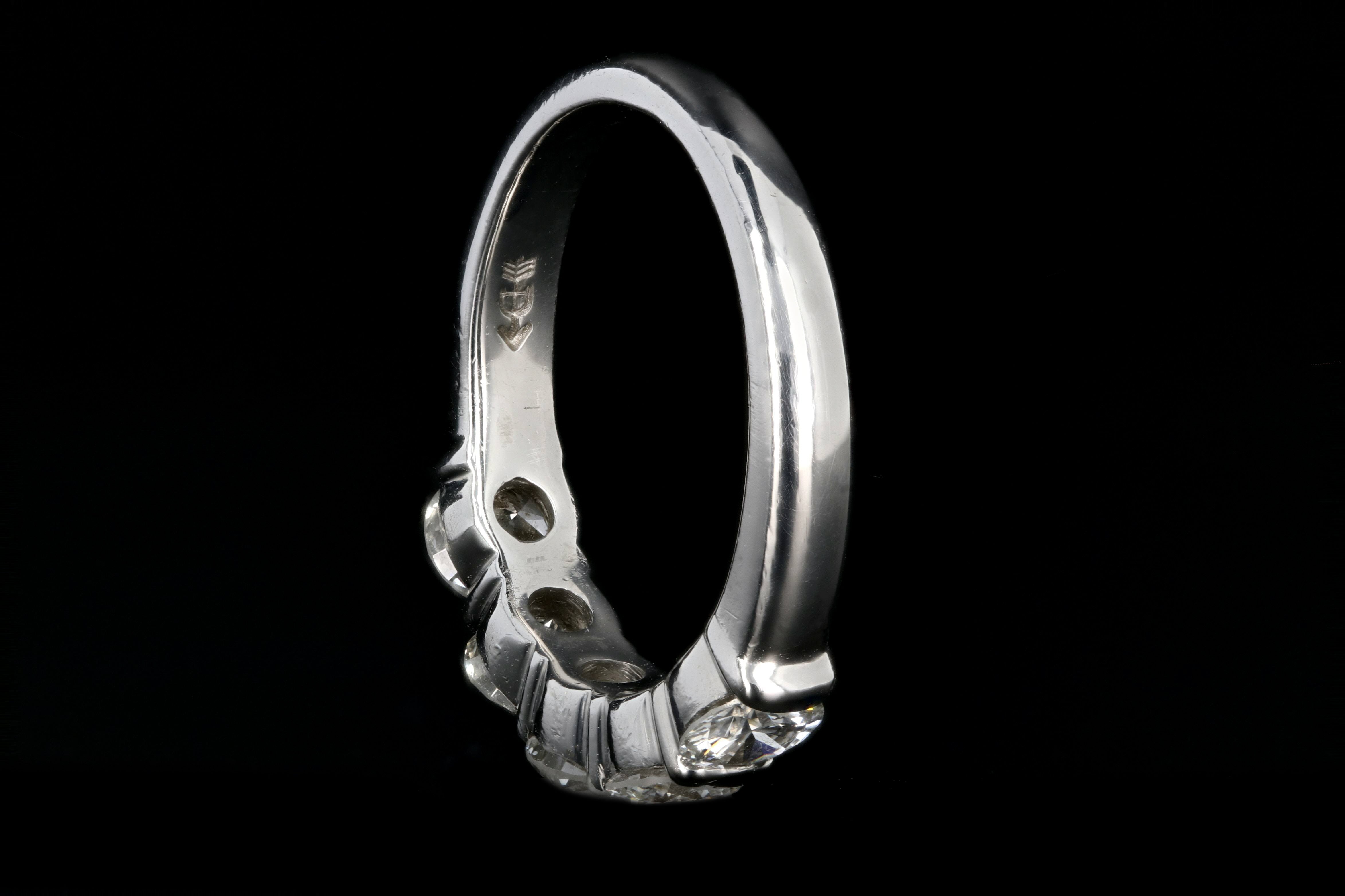 Modern Platinum 1 Carat Round Brilliant Cut Diamond 5 Stone Band - Queen May