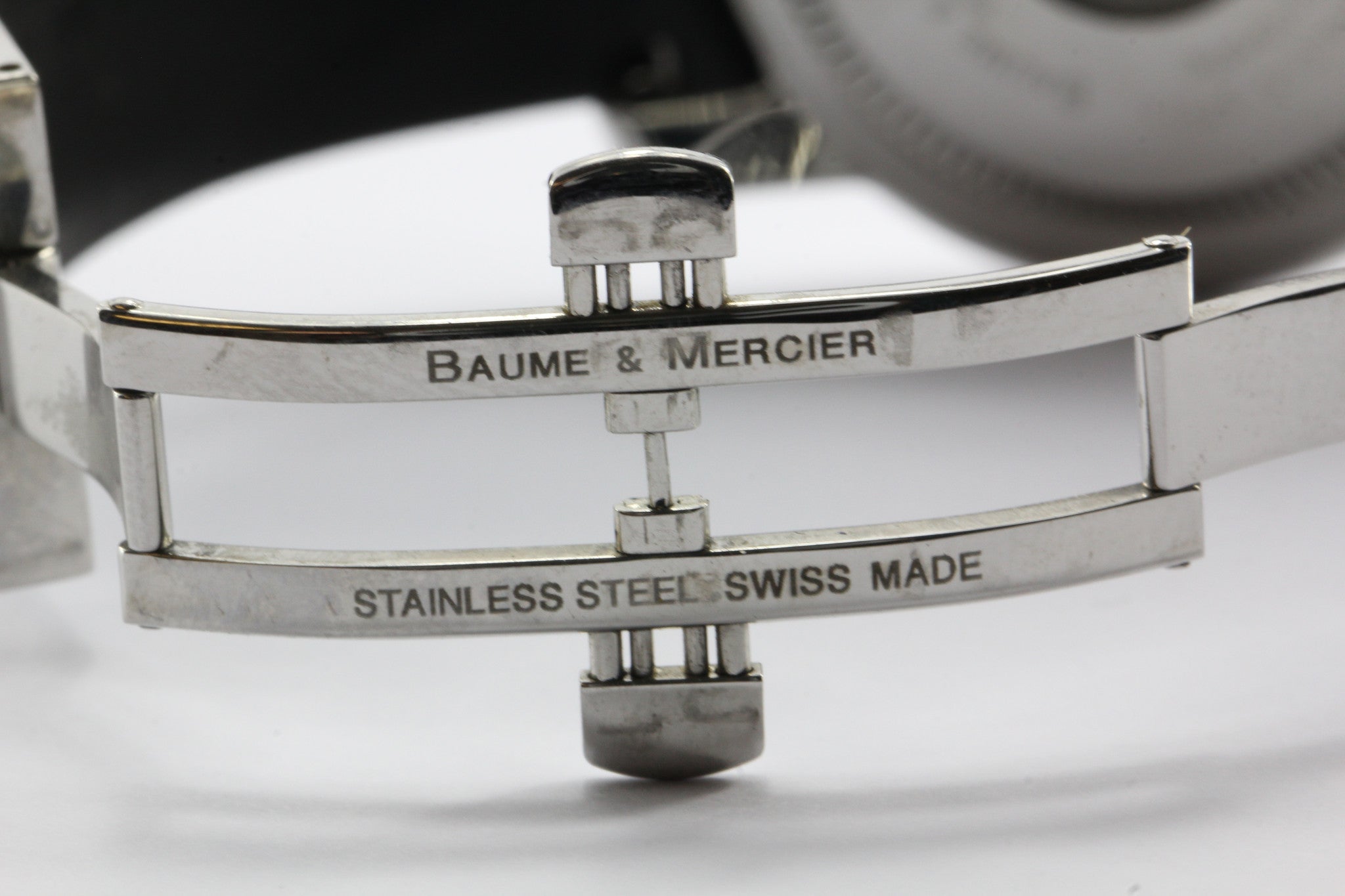 Baume & Mercier Capeland S 200m Model 65353 Automatic Divers Mens Watch - Queen May