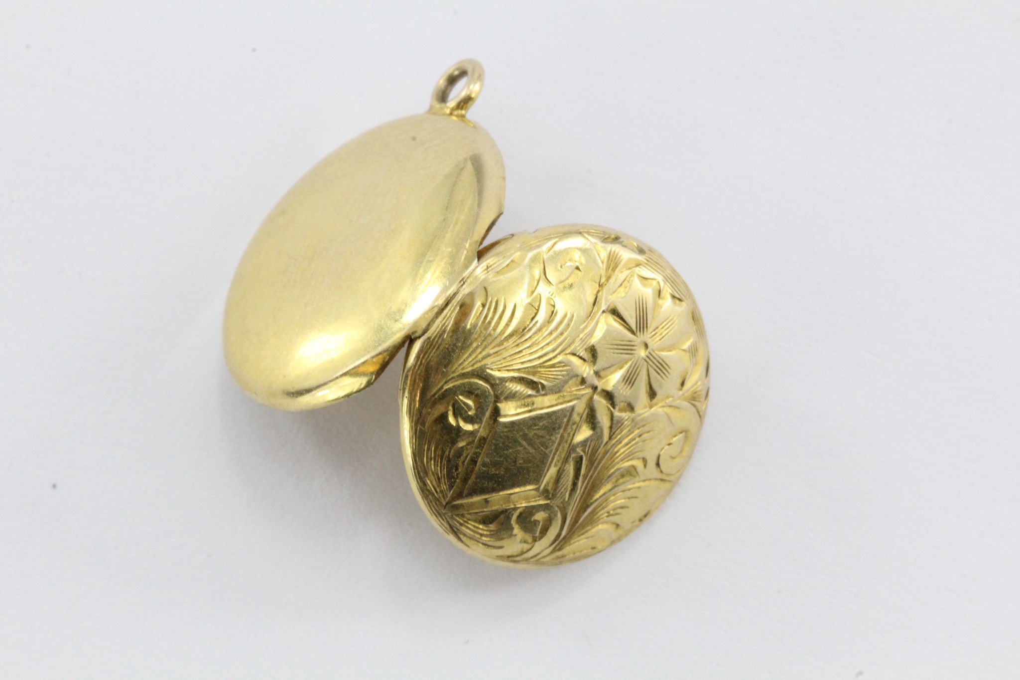 Vintage 10K Gold Art Nouveau Small Round Locket Pendant / Charm - Queen May