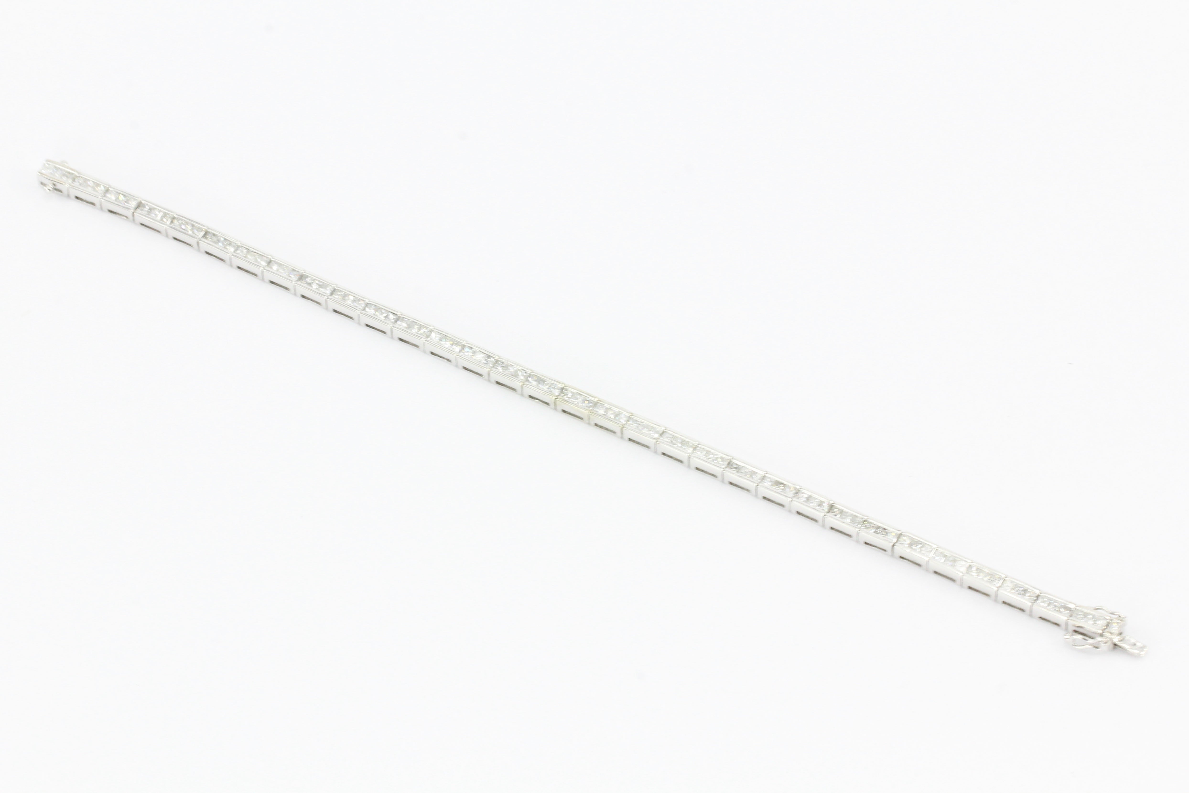 14K White Gold 3CTW Diamond Tennis Bracelet - Queen May