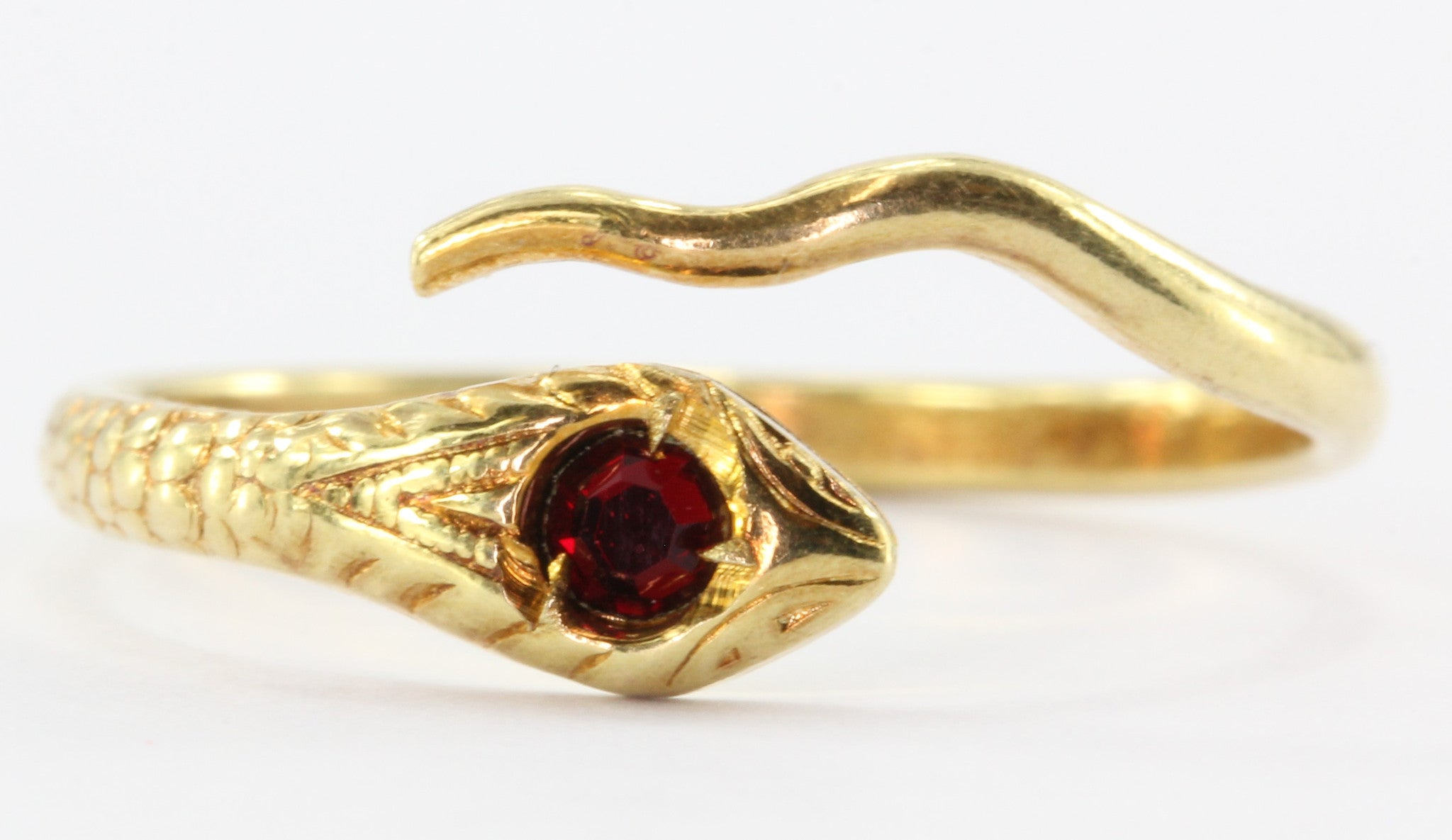 Uno Arre 18k Snake Crimson Red Stone Adjustable Ring - Queen May