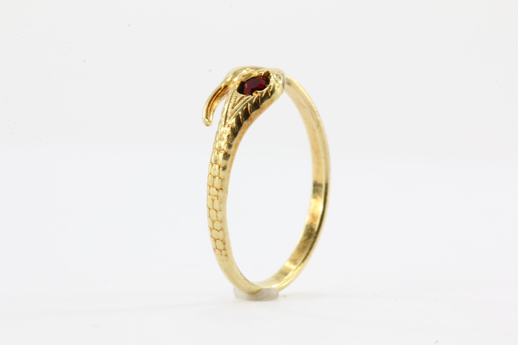 Uno Arre 18k Snake Crimson Red Stone Adjustable Ring - Queen May