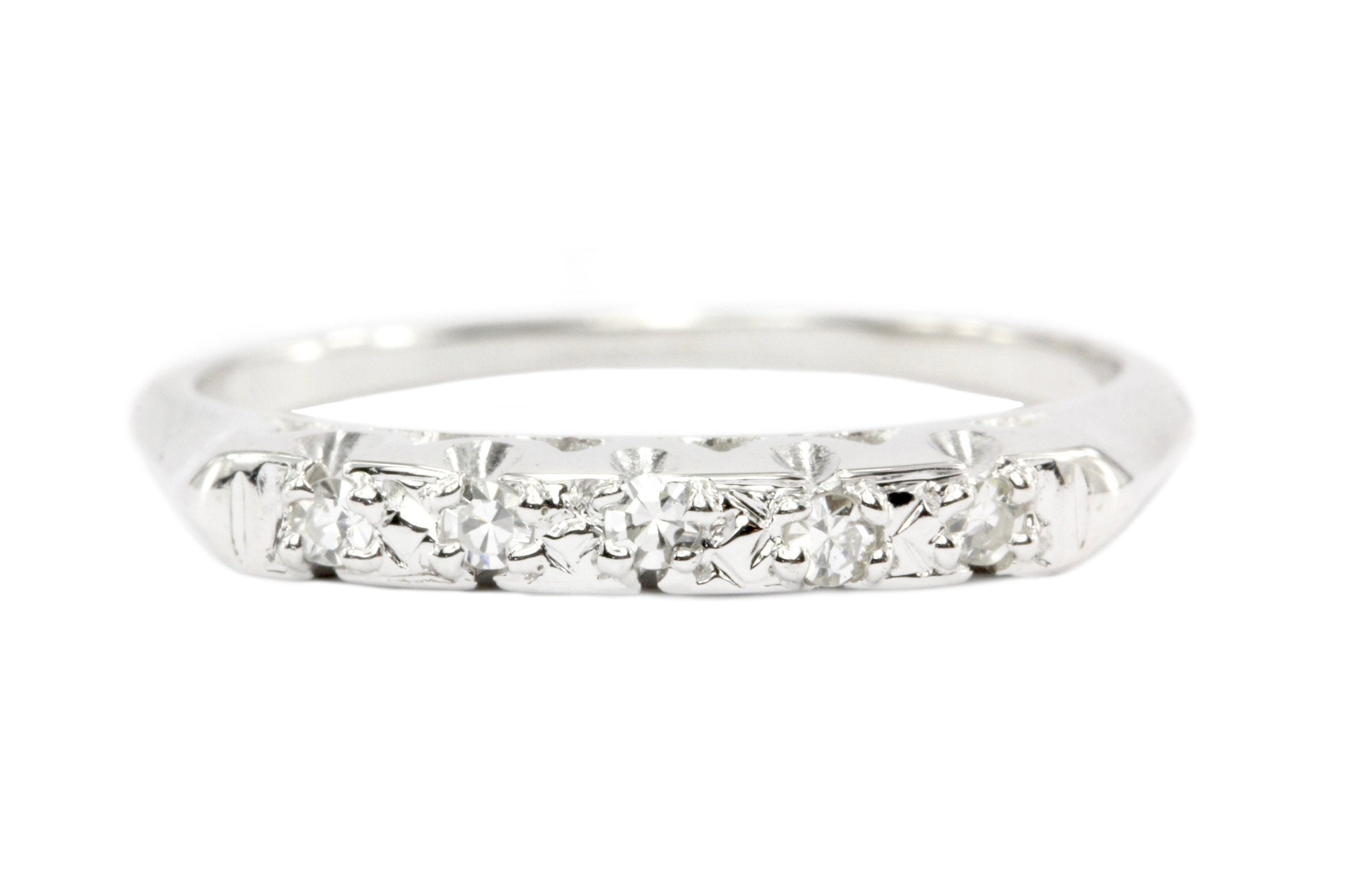 14K White Gold .1 CTW Diamond Band - Queen May